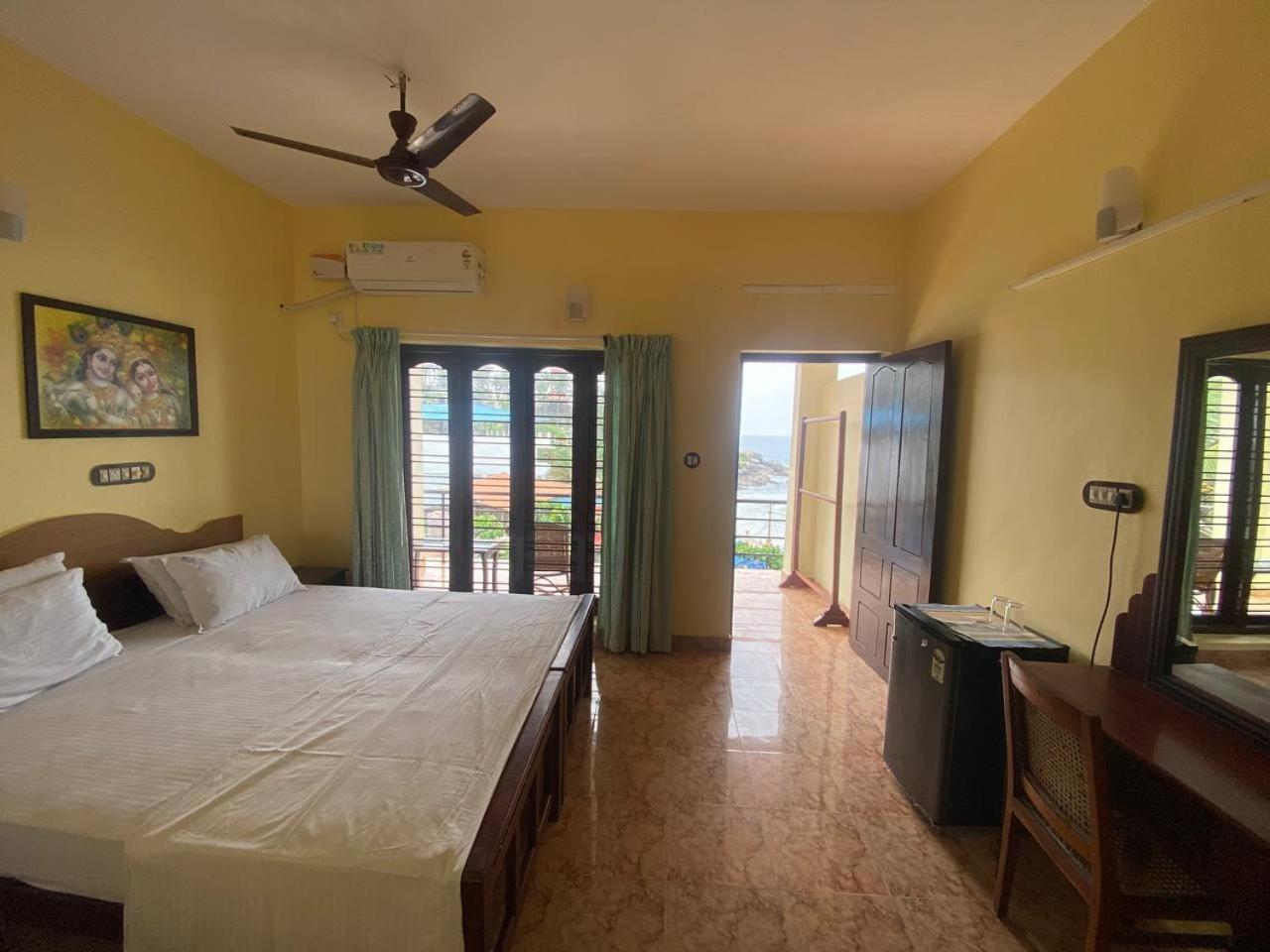 Karma Beach Resort Kovalam Phòng bức ảnh